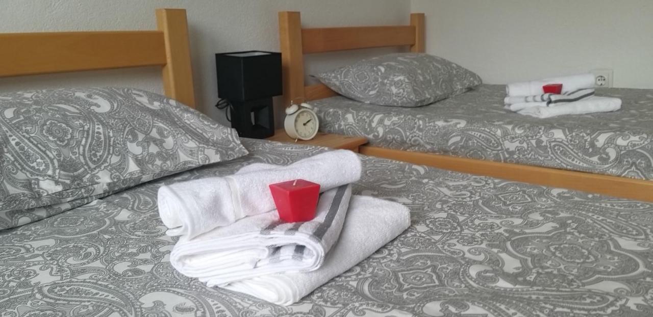 Studio Apartman Sajra Kulen Vakuf Εξωτερικό φωτογραφία