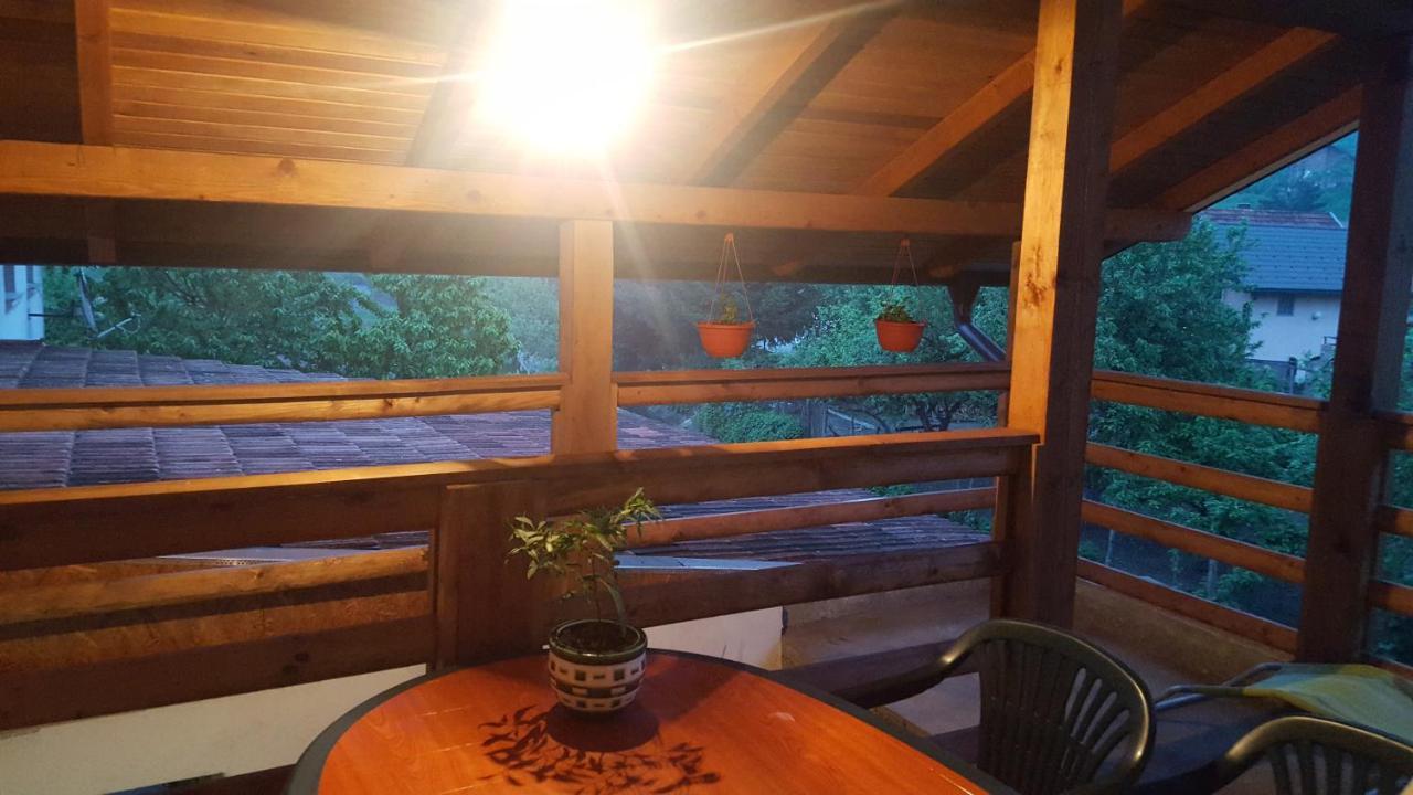 Studio Apartman Sajra Kulen Vakuf Εξωτερικό φωτογραφία
