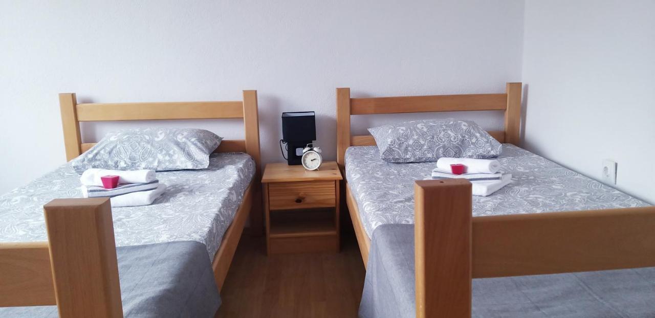 Studio Apartman Sajra Kulen Vakuf Εξωτερικό φωτογραφία