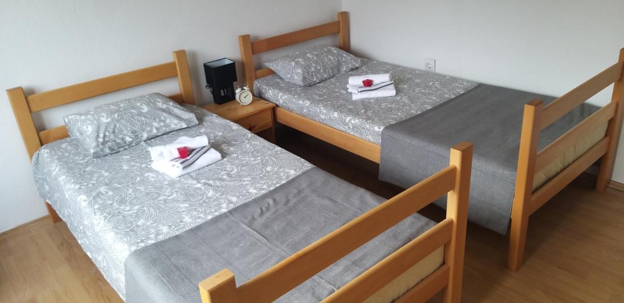 Studio Apartman Sajra Kulen Vakuf Εξωτερικό φωτογραφία